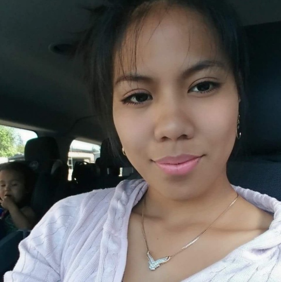 Meet your Posher, Rachelle - Picture 1 of 1